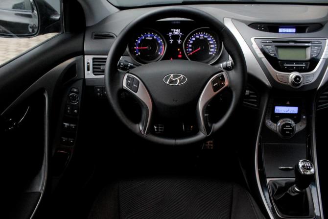 Hyundai Elantra V (MD) Рестайлинг с пробегом 2013 года, цена 1 230 000 рублей, 173641 км, седан, Автокод Объявления