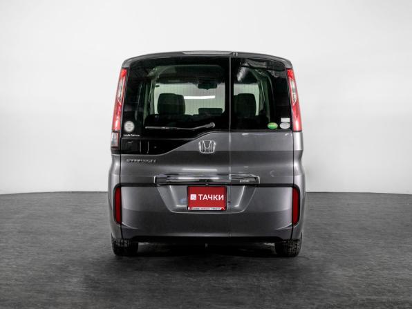 Honda Stepwgn V Рестайлинг с пробегом 2019 года, цена 1 950 000 рублей, 91286 км, минивэн, Автокод Объявления