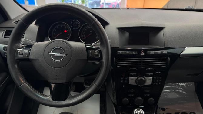 Opel Astra H Рестайлинг с пробегом 2011 года, цена 485 000 рублей, 270677 км, седан, Автокод Объявления