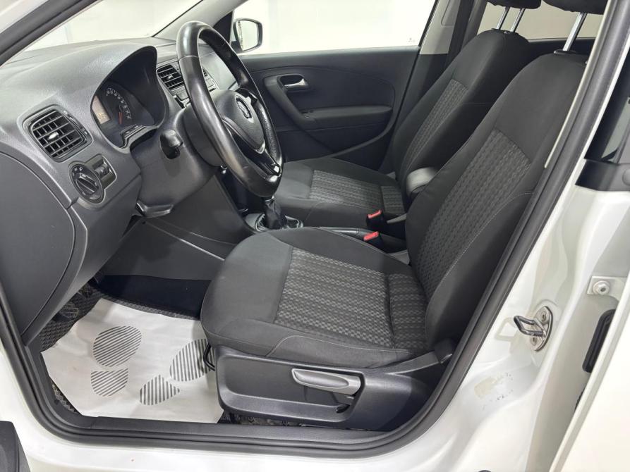 Volkswagen Polo V Рестайлинг Альметьевск  - изображение 12