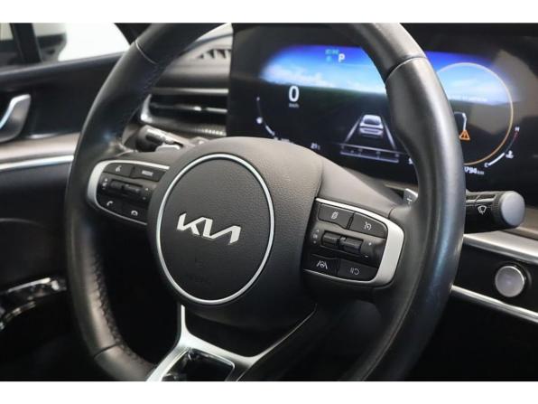 Kia K5 III с пробегом 2023 года, цена 2 899 000 рублей, 59789 км, седан, Автокод Объявления