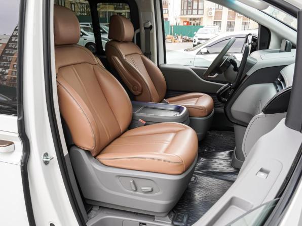 Hyundai Staria I с пробегом 2022 года, цена 4 970 000 рублей, 107340 км, минивэн, Автокод Объявления
