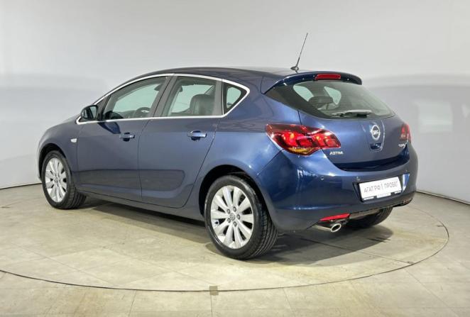 Opel Astra J с пробегом 2011 года, цена 590 000 рублей, 198947 км, хэтчбек, Автокод Объявления