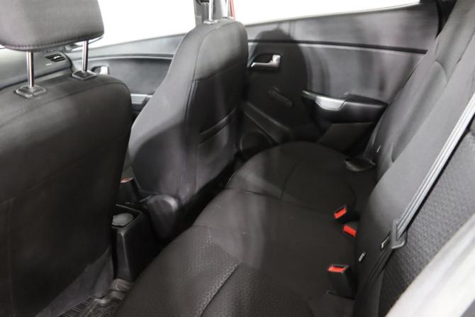 Kia Rio III Рестайлинг с пробегом 2015 года, цена 1 299 990 рублей, 34717 км, седан, Автокод Объявления