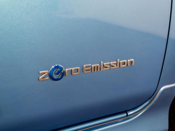 Nissan Leaf I (ZE0/AZE0) с пробегом 2012 года, цена 660 000 рублей, 114150 км, хэтчбек, Автокод Объявления