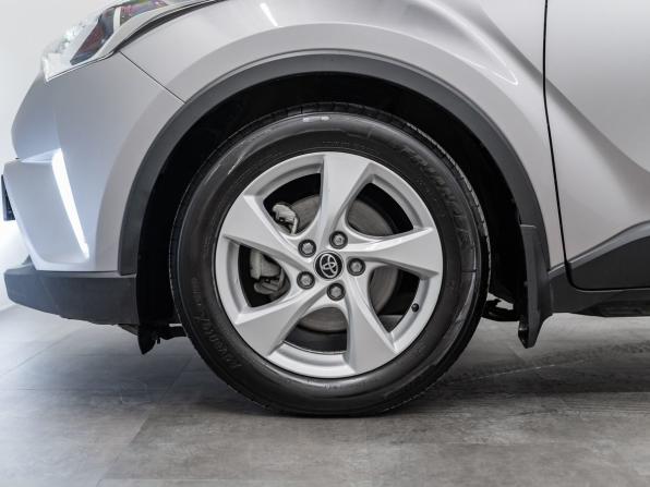 Toyota C-HR I с пробегом 2017 года, цена 1 910 000 рублей, 136944 км, внедорожник, Автокод Объявления