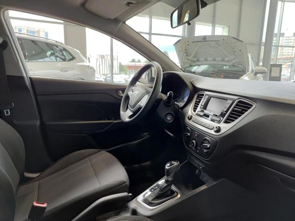 Hyundai Solaris II Рестайлинг с пробегом 2021 года, цена 1 690 000 рублей, 62639 км, седан, Автокод Объявления