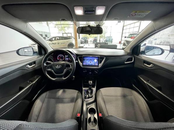 Hyundai Solaris II с пробегом 2017 года, цена 1 019 900 рублей, 170000 км, седан, Автокод Объявления