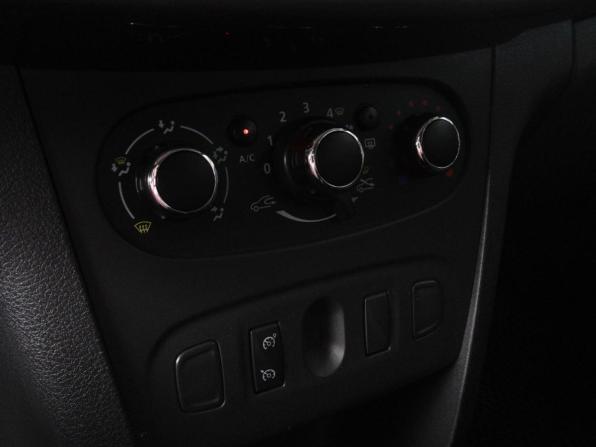 Renault Sandero II Рестайлинг с пробегом 2020 года, цена 670 000 рублей, 220109 км, хэтчбек, Автокод Объявления