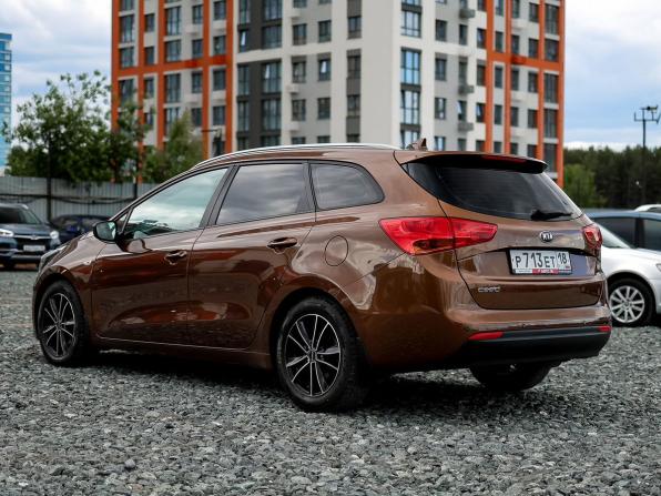 Kia Ceed II Рестайлинг с пробегом 2017 года, цена 1 289 000 рублей, 122300 км, универсал, Автокод Объявления