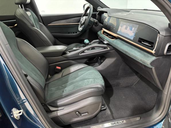Geely Monjaro I с пробегом 2023 года, цена 3 290 000 рублей, 44950 км, внедорожник, Автокод Объявления