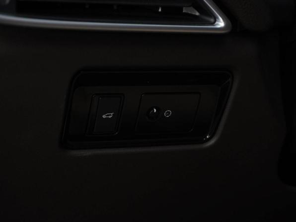 Jaguar F-Pace I с пробегом 2017 года, цена 2 557 051 рубль, 121487 км, внедорожник, Автокод Объявления
