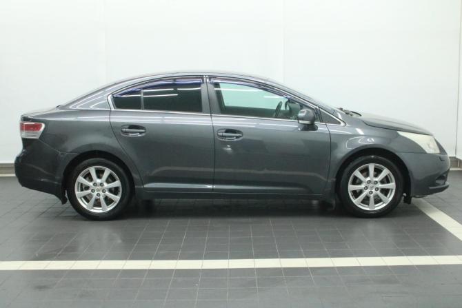 Toyota Avensis III с пробегом 2009 года, цена 1 045 000 рублей, 198500 км, седан, Автокод Объявления