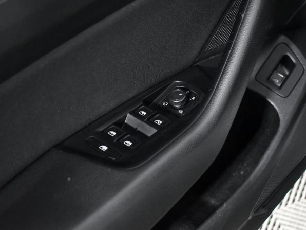 Volkswagen Passat B8 с пробегом 2015 года, цена 1 180 000 рублей, 147089 км, седан, Автокод Объявления