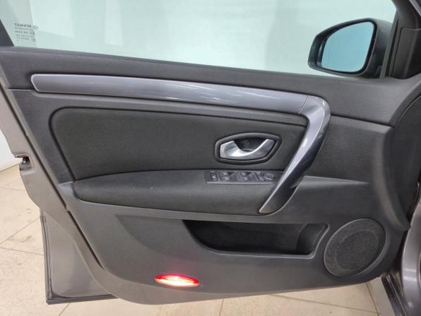 Renault Laguna III с пробегом 2009 года, цена 560 000 рублей, 270739 км, лифтбек, Автокод Объявления