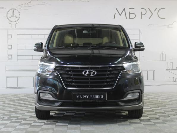 Hyundai H-1 II Рестайлинг 2 с пробегом 2021 года, цена 3 850 000 рублей, 83450 км, минивэн, Автокод Объявления