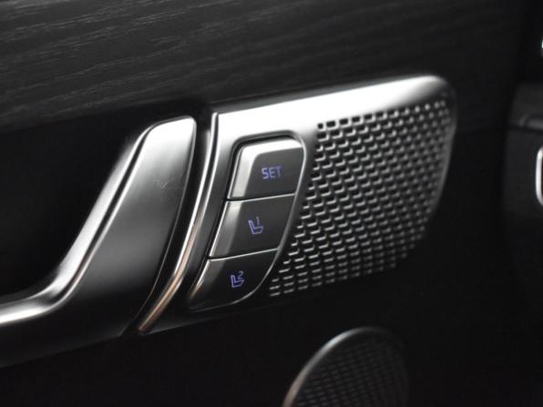 Kia Mohave I Рестайлинг 2 с пробегом 2022 года, цена 4 999 900 рублей, 85453 км, внедорожник, Автокод Объявления