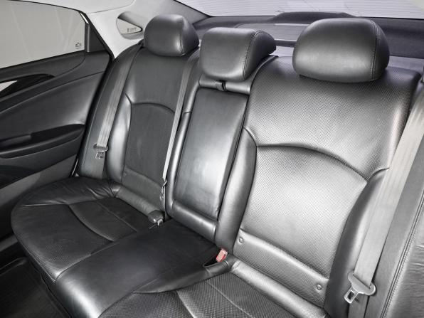 Hyundai Sonata VI (YF) с пробегом 2010 года, цена 925 000 рублей, 247002 км, седан, Автокод Объявления