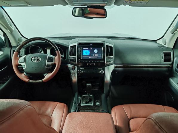 Toyota Land Cruiser 200 Series Рестайлинг 1 с пробегом 2014 года, цена 3 120 000 рублей, 300700 км, внедорожник, Автокод Объявления
