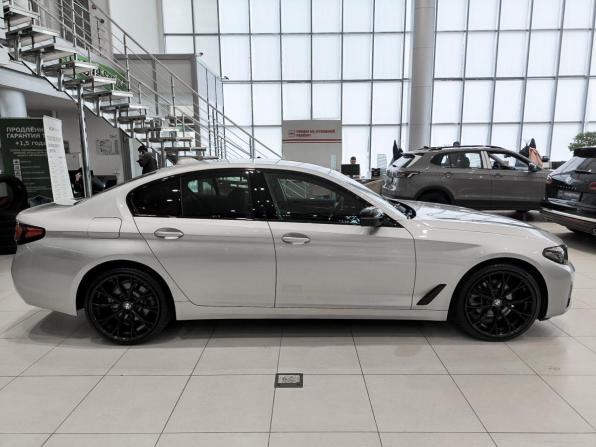 BMW 5 серии VII (G30/G31/G38) Рестайлинг с пробегом 2021 года, цена 4 250 000 рублей, 108928 км, седан, Автокод Объявления