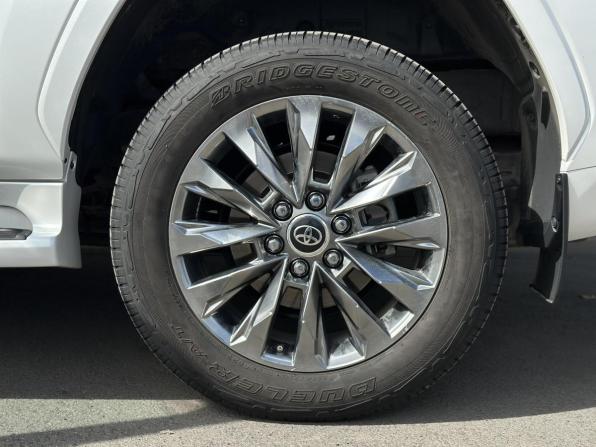 Toyota Land Cruiser 300 Series с пробегом 2021 года, цена 11 500 000 рублей, 44875 км, внедорожник, Автокод Объявления