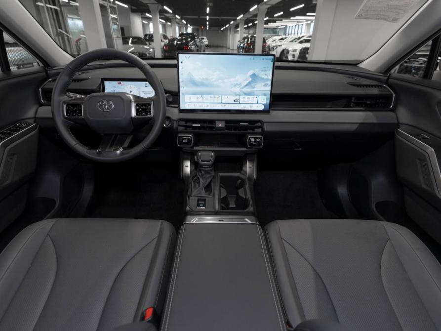 Toyota RAV4 VI (XA60) Москва  - изображение 8