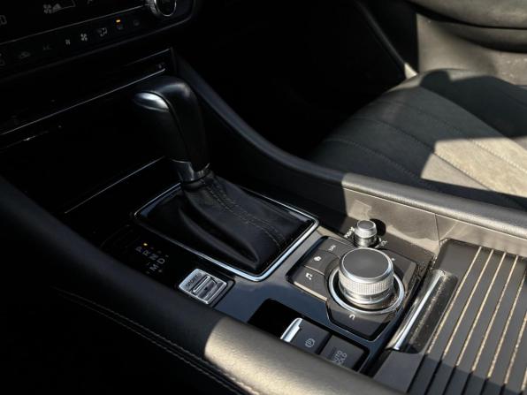 Mazda 6 III (GJ) Рестайлинг 2 с пробегом 2019 года, цена 1 890 000 рублей, 102488 км, седан, Автокод Объявления