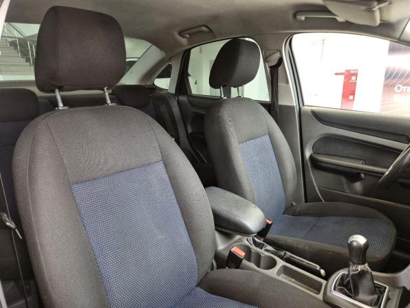 Ford Focus II с пробегом 2005 года, цена 299 000 рублей, 246642 км, седан, Автокод Объявления
