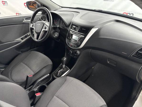 Hyundai Solaris I с пробегом 2012 года, цена 729 000 рублей, 127000 км, хэтчбек, Автокод Объявления