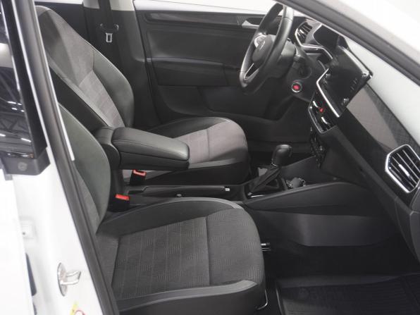 Volkswagen Polo VI с пробегом 2022 года, цена 2 008 000 рублей, 34766 км, лифтбек, Автокод Объявления