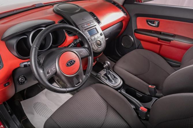 Kia Soul I Рестайлинг с пробегом 2012 года, цена 1 199 000 рублей, 178000 км, хэтчбек, Автокод Объявления