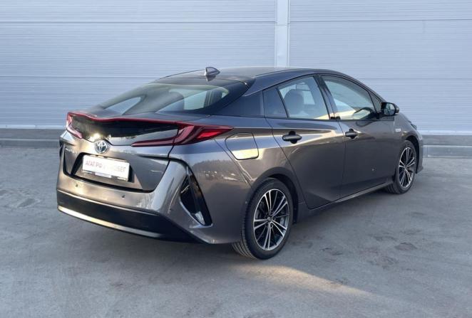Toyota Prius IV (XW50) с пробегом 2017 года, цена 1 800 000 рублей, 156077 км, лифтбек, Автокод Объявления