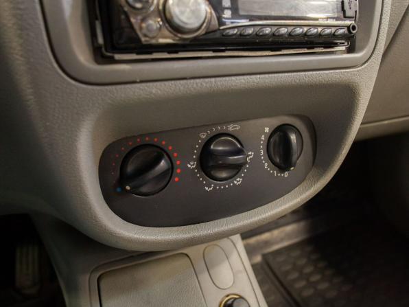Renault Symbol I с пробегом 2002 года, цена 285 000 рублей, 233117 км, седан, Автокод Объявления