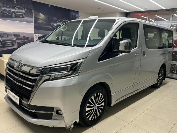 Toyota HiAce H300 с пробегом 2021 года, цена 4 840 000 рублей, 85074 км, минивэн, Автокод Объявления