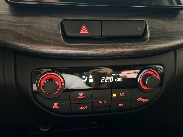 Suzuki Ertiga II с пробегом 2022 года, цена 1 870 000 рублей, 40373 км, компактвэн, Автокод Объявления