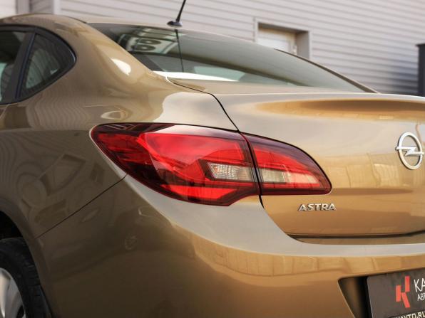 Opel Astra J Рестайлинг с пробегом 2013 года, цена 775 000 рублей, 188500 км, седан, Автокод Объявления