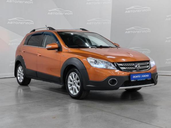 Dongfeng H30 Cross с пробегом 2015 года, цена 690 000 рублей, 139000 км, хэтчбек, Автокод Объявления