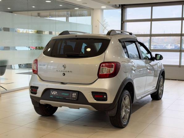 Renault Sandero II Рестайлинг с пробегом 2018 года, цена 1 117 000 рублей, 74184 км, хэтчбек, Автокод Объявления