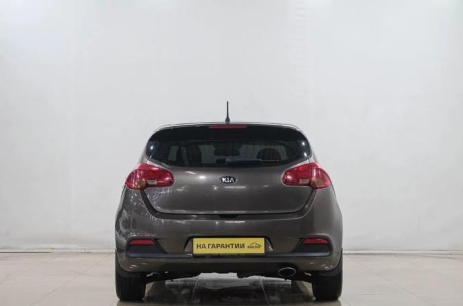 Kia Ceed II с пробегом 2013 года, цена 799 000 рублей, 212000 км, хэтчбек, Автокод Объявления
