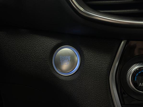 Hyundai Santa Fe IV с пробегом 2019 года, цена 3 490 000 рублей, 75000 км, внедорожник, Автокод Объявления