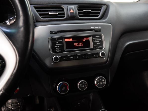 Kia Rio III Рестайлинг с пробегом 2016 года, цена 1 150 000 рублей, 145989 км, седан, Автокод Объявления