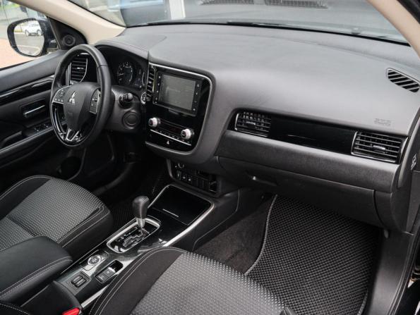 Mitsubishi Outlander III Рестайлинг 3 с пробегом 2020 года, цена 2 480 000 рублей, 55551 км, внедорожник, Автокод Объявления