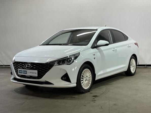 Hyundai Solaris II Рестайлинг с пробегом 2020 года, цена 1 590 000 рублей, 135697 км, седан, Автокод Объявления