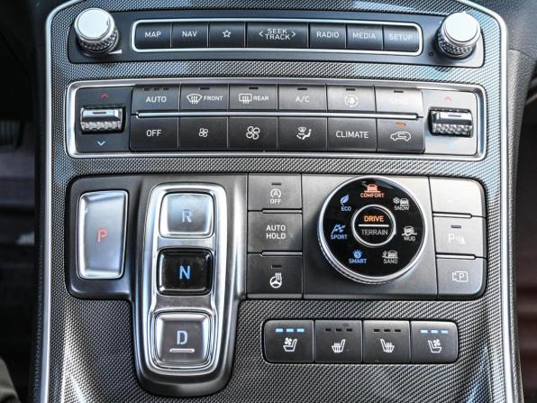 Hyundai Santa Fe IV Рестайлинг с пробегом 2021 года, цена 4 189 000 рублей, 18880 км, внедорожник, Автокод Объявления