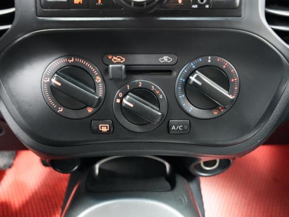 Nissan Juke I с пробегом 2014 года, цена 881 000 рублей, 177000 км, внедорожник, Автокод Объявления
