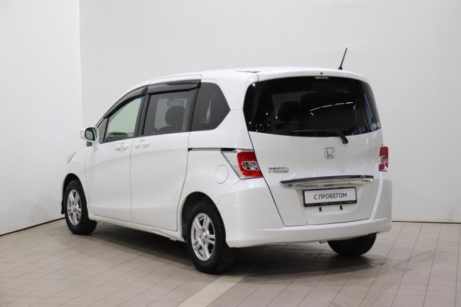 Honda Freed I Рестайлинг с пробегом 2014 года, цена 1 130 000 рублей, 72619 км, компактвэн, Автокод Объявления