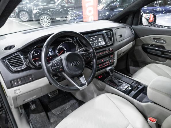 Kia Carnival III с пробегом 2017 года, цена 2 499 000 рублей, 158575 км, минивэн, Автокод Объявления