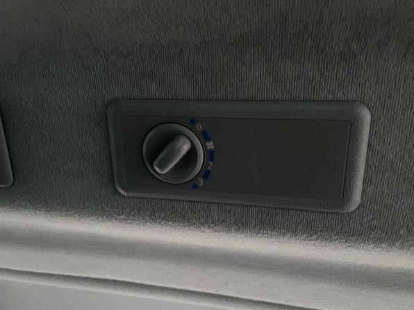 Renault Trafic III Рестайлинг с пробегом 2021 года, цена 3 469 000 рублей, 158000 км, минивэн, Автокод Объявления