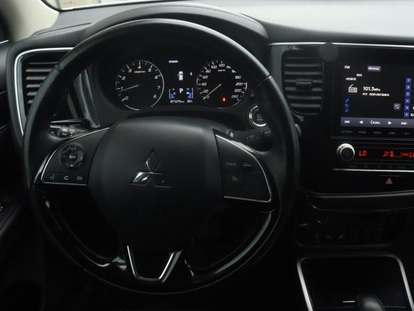 Mitsubishi Outlander III Рестайлинг 3 с пробегом 2022 года, цена 2 699 000 рублей, 71272 км, внедорожник, Автокод Объявления