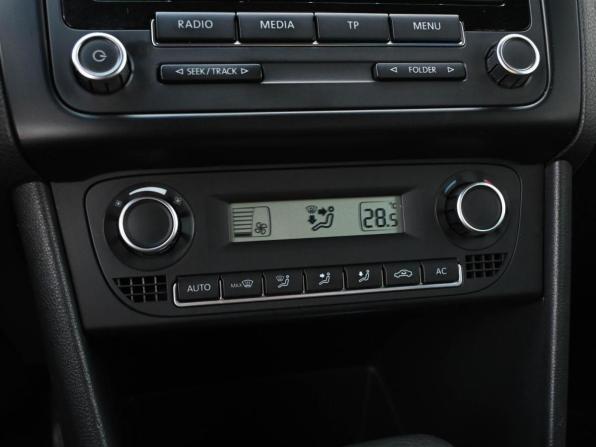Volkswagen Polo V с пробегом 2010 года, цена 729 000 рублей, 292195 км, хэтчбек, Автокод Объявления